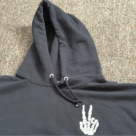 Artist Sweatshirt Black Hoodie Peace Sign Embroidery Mens Medium Drwawstring - Picture 4 of 8